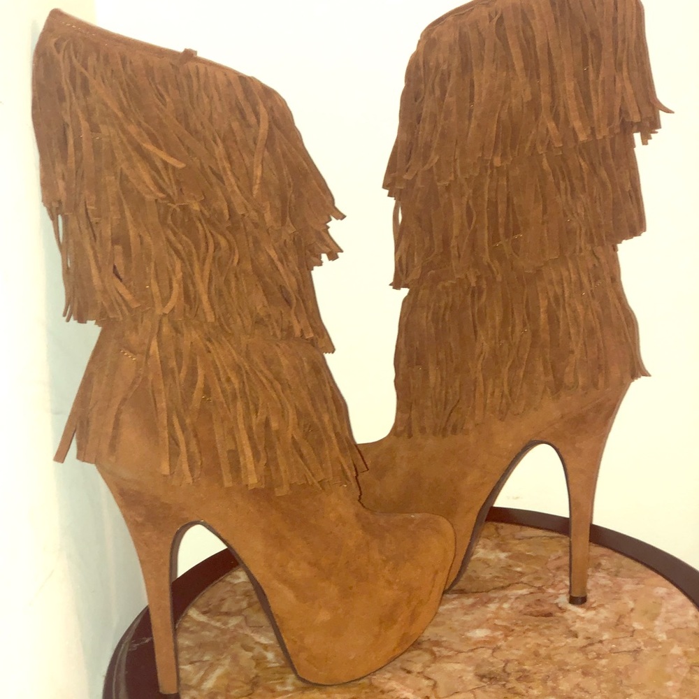Shoe boots